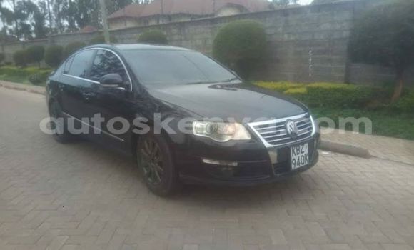 Oofamaa Volkswagen Passat Black Makiinaa iti Nairobi keessatti Nairobi keessatti
