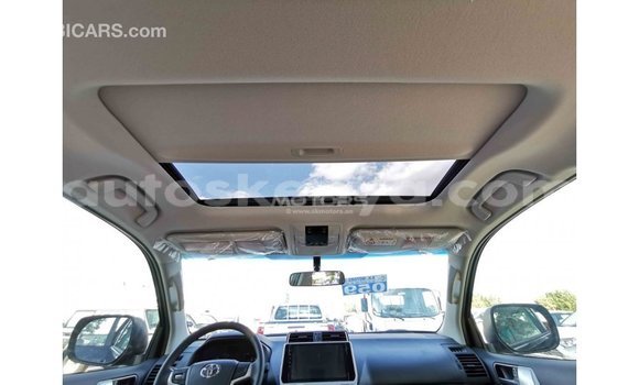 Imported Toyota Prado Black Makiinaa iti Import - Dubai keessatti Central Kenya keessatti Imported Toyota Prado Black Makiinaa iti Import - Dubai keessatti Central Kenya keessatti