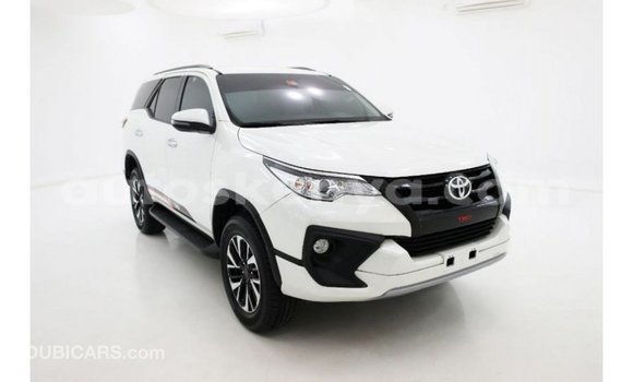 Buy Import Toyota Fortuner White Car in Import - Dubai in Central Kenya Buy Import Toyota Fortuner White Car in Import - Dubai in Central Kenya