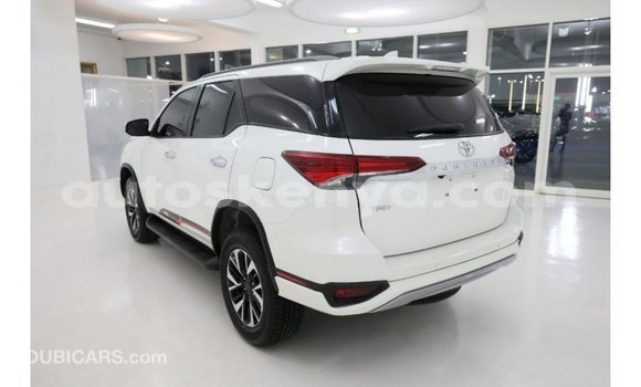 Buy Import Toyota Fortuner White Car in Import - Dubai in Central Kenya Buy Import Toyota Fortuner White Car in Import - Dubai in Central Kenya