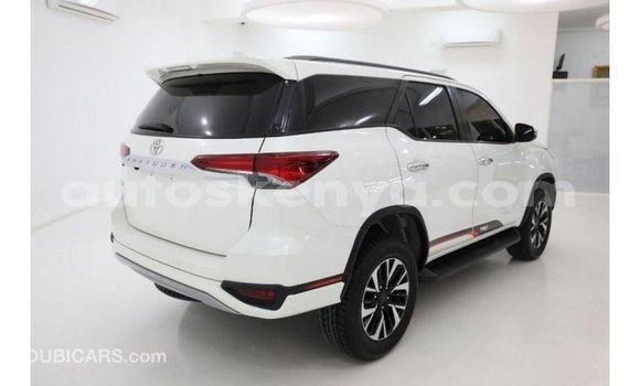 Buy Import Toyota Fortuner White Car in Import - Dubai in Central Kenya Buy Import Toyota Fortuner White Car in Import - Dubai in Central Kenya