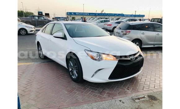 Imported Toyota Camry White Makiinaa iti Import - Dubai keessatti Central Kenya keessatti Imported Toyota Camry White Makiinaa iti Import - Dubai keessatti Central Kenya keessatti
