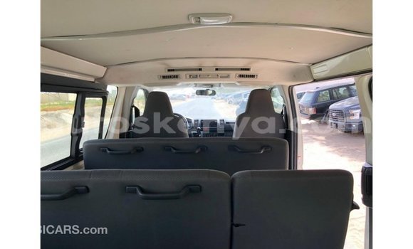 Buy Import Toyota Hiace White Car in Import - Dubai in Central Kenya Buy Import Toyota Hiace White Car in Import - Dubai in Central Kenya