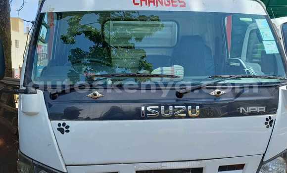 Nunua Ilio tumika Isuzu N–serie Nyeupe Lori ndani ya Meru nchini Mashariki ya Kenya