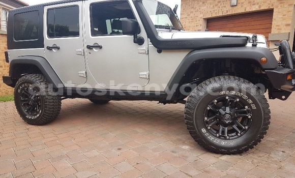 Nunua Ilio tumika Jeep Wrangler Fedha Gari ndani ya Nairobi nchini Nairobi