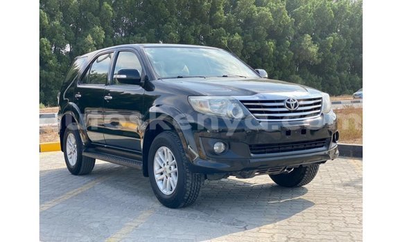 Imported Toyota Fortuner Black Makiinaa iti Import - Dubai keessatti Central Kenya keessatti Imported Toyota Fortuner Black Makiinaa iti Import - Dubai keessatti Central Kenya keessatti