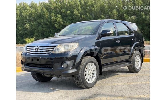 Imported Toyota Fortuner Black Makiinaa iti Import - Dubai keessatti Central Kenya keessatti Imported Toyota Fortuner Black Makiinaa iti Import - Dubai keessatti Central Kenya keessatti