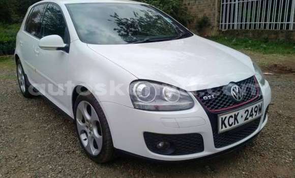 Oofamaa Volkswagen Golf White Makiinaa iti Nairobi keessatti Nairobi keessatti