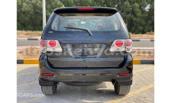 Imported Toyota Fortuner Black Makiinaa iti Import - Dubai keessatti Central Kenya keessatti Imported Toyota Fortuner Black Makiinaa iti Import - Dubai keessatti Central Kenya keessatti