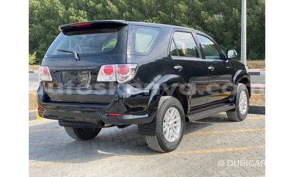 Imported Toyota Fortuner Black Makiinaa iti Import - Dubai keessatti Central Kenya keessatti Imported Toyota Fortuner Black Makiinaa iti Import - Dubai keessatti Central Kenya keessatti