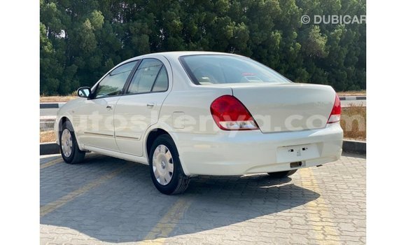 Nunua Imported Nissan Sunny Nyeupe Gari ndani ya Import - Dubai nchini Kati Kenya Nunua Imported Nissan Sunny Nyeupe Gari ndani ya Import - Dubai nchini Kati Kenya