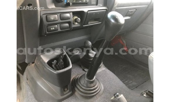 Buy Import Toyota Land Cruiser White Car in Import - Dubai in Central Kenya Buy Import Toyota Land Cruiser White Car in Import - Dubai in Central Kenya