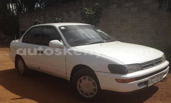 Oofamaa Toyota Camry White Makiinaa iti Nairobi keessatti Nairobi keessatti Oofamaa Toyota Camry White Makiinaa iti Nairobi keessatti Nairobi keessatti