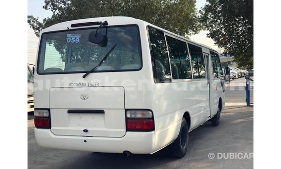 Imported Toyota Coaster White Makiinaa iti Import - Dubai keessatti Central Kenya keessatti Imported Toyota Coaster White Makiinaa iti Import - Dubai keessatti Central Kenya keessatti