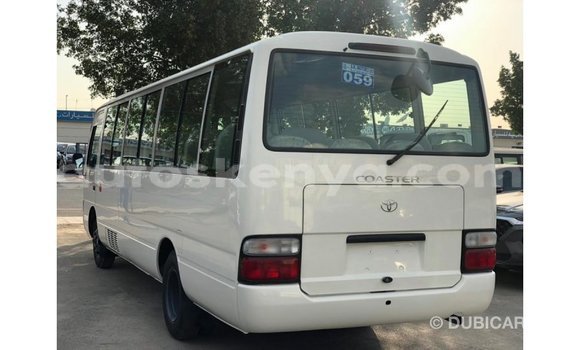 Imported Toyota Coaster White Makiinaa iti Import - Dubai keessatti Central Kenya keessatti Imported Toyota Coaster White Makiinaa iti Import - Dubai keessatti Central Kenya keessatti