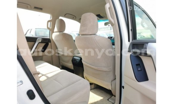 Nunua Imported Toyota Prado Nyeupe Gari ndani ya Import - Dubai nchini Kati Kenya Nunua Imported Toyota Prado Nyeupe Gari ndani ya Import - Dubai nchini Kati Kenya