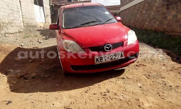 Oofamaa Mazda Demio Red Makiinaa iti Nairobi keessatti Nairobi keessatti