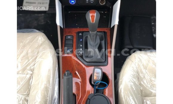 Buy Import Hyundai Tucson White Car in Import - Dubai in Central Kenya Buy Import Hyundai Tucson White Car in Import - Dubai in Central Kenya