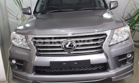 Nunua Ilio tumika Lexus LX Fedha Gari ndani ya Nairobi nchini Nairobi
