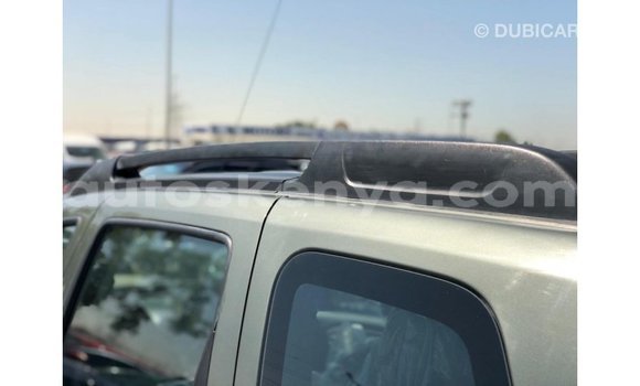 Imported Renault Duster Green Makiinaa iti Import - Dubai keessatti Central Kenya keessatti Imported Renault Duster Green Makiinaa iti Import - Dubai keessatti Central Kenya keessatti