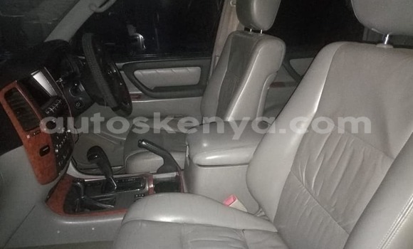 Oofamaa Toyota Land Cruiser Silver Makiinaa iti Nairobi keessatti Nairobi keessatti Oofamaa Toyota Land Cruiser Silver Makiinaa iti Nairobi keessatti Nairobi keessatti