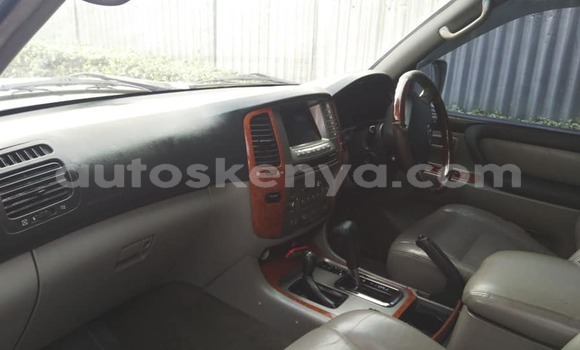 Oofamaa Toyota Land Cruiser Silver Makiinaa iti Nairobi keessatti Nairobi keessatti Oofamaa Toyota Land Cruiser Silver Makiinaa iti Nairobi keessatti Nairobi keessatti