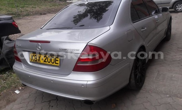 Oofamaa Mercedes‒Benz E–Class Silver Makiinaa iti Nairobi keessatti Nairobi keessatti Oofamaa Mercedes‒Benz E–Class Silver Makiinaa iti Nairobi keessatti Nairobi keessatti