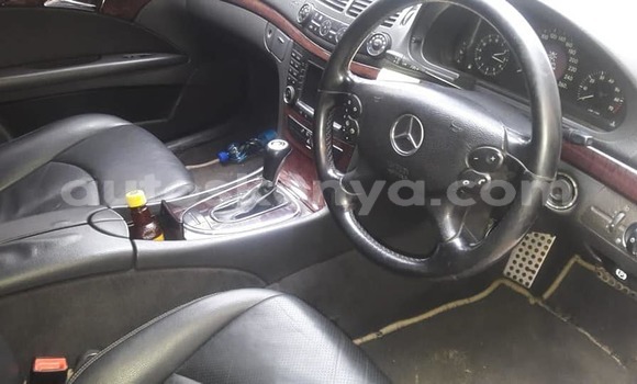 Oofamaa Mercedes‒Benz E–Class Silver Makiinaa iti Nairobi keessatti Nairobi keessatti Oofamaa Mercedes‒Benz E–Class Silver Makiinaa iti Nairobi keessatti Nairobi keessatti