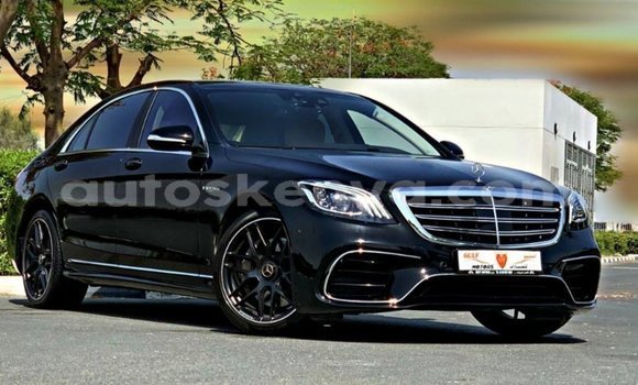Imported Mercedes‒Benz 1117 Black Netiree iti Import - Dubai keessatti Central Kenya keessatti