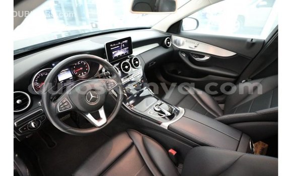 Imported Mercedes‒Benz 1117 Black Netiree iti Import - Dubai keessatti Central Kenya keessatti Imported Mercedes‒Benz 1117 Black Netiree iti Import - Dubai keessatti Central Kenya keessatti