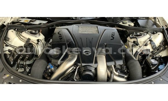 Imported Mercedes‒Benz 1117 White Netiree iti Import - Dubai keessatti Central Kenya keessatti Imported Mercedes‒Benz 1117 White Netiree iti Import - Dubai keessatti Central Kenya keessatti