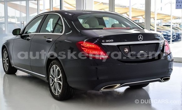Imported Mercedes‒Benz 1117 Black Netiree iti Import - Dubai keessatti Central Kenya keessatti Imported Mercedes‒Benz 1117 Black Netiree iti Import - Dubai keessatti Central Kenya keessatti