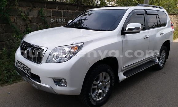 Oofamaa Toyota Land Cruiser Prado White Makiinaa iti Nairobi keessatti Nairobi keessatti Oofamaa Toyota Land Cruiser Prado White Makiinaa iti Nairobi keessatti Nairobi keessatti