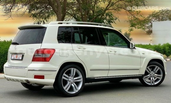 Nunua Imported Mercedes‒Benz 1117 Nyeupe Lori ndani ya Import - Dubai nchini Kati Kenya Nunua Imported Mercedes‒Benz 1117 Nyeupe Lori ndani ya Import - Dubai nchini Kati Kenya