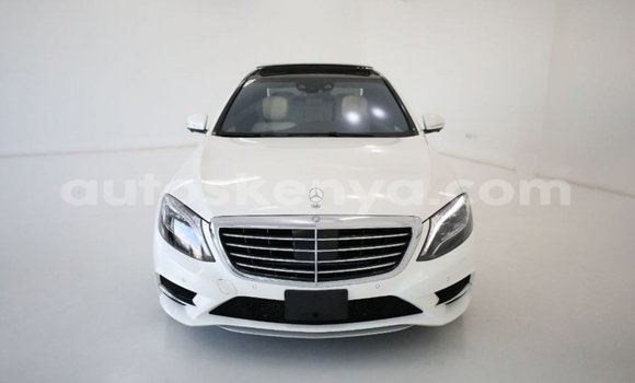 Imported Mercedes‒Benz 117 White Netiree iti Import - Dubai keessatti Central Kenya keessatti