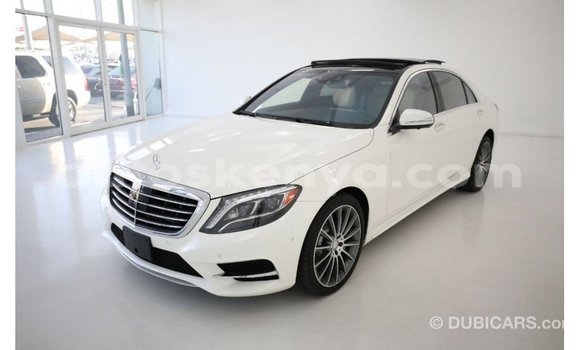 Imported Mercedes‒Benz 117 White Netiree iti Import - Dubai keessatti Central Kenya keessatti Imported Mercedes‒Benz 117 White Netiree iti Import - Dubai keessatti Central Kenya keessatti