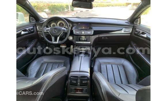 Buy Import Mercedes‒Benz 1117 White Truck in Import - Dubai in Central Kenya Buy Import Mercedes‒Benz 1117 White Truck in Import - Dubai in Central Kenya