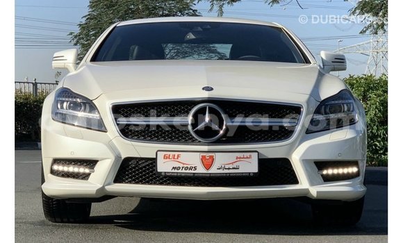 Buy Import Mercedes‒Benz 1117 White Truck in Import - Dubai in Central Kenya Buy Import Mercedes‒Benz 1117 White Truck in Import - Dubai in Central Kenya