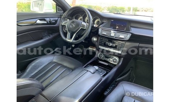 Buy Import Mercedes‒Benz 1117 White Truck in Import - Dubai in Central Kenya Buy Import Mercedes‒Benz 1117 White Truck in Import - Dubai in Central Kenya