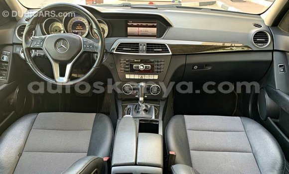 Nunua Imported Mercedes‒Benz 200 Bluu Gari ndani ya Import - Dubai nchini Kati Kenya Nunua Imported Mercedes‒Benz 200 Bluu Gari ndani ya Import - Dubai nchini Kati Kenya