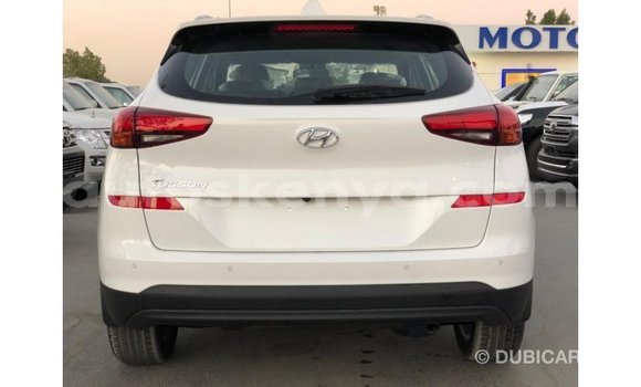 Nunua Imported Hyundai Tucson Nyeupe Gari ndani ya Import - Dubai nchini Kati Kenya Nunua Imported Hyundai Tucson Nyeupe Gari ndani ya Import - Dubai nchini Kati Kenya