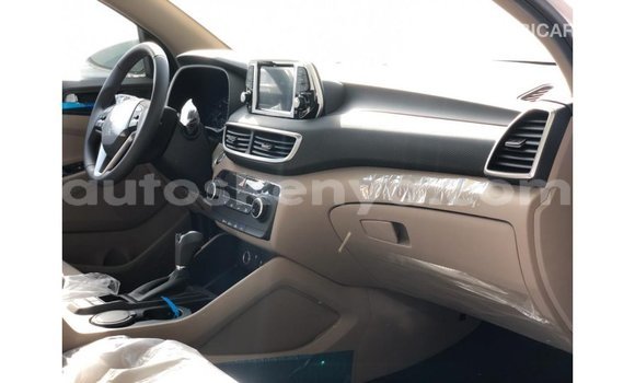 Nunua Imported Hyundai Tucson Nyeupe Gari ndani ya Import - Dubai nchini Kati Kenya Nunua Imported Hyundai Tucson Nyeupe Gari ndani ya Import - Dubai nchini Kati Kenya