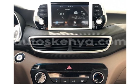 Nunua Imported Hyundai Tucson Nyeupe Gari ndani ya Import - Dubai nchini Kati Kenya Nunua Imported Hyundai Tucson Nyeupe Gari ndani ya Import - Dubai nchini Kati Kenya