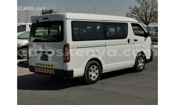 Imported Toyota Hiace White Makiinaa iti Import - Dubai keessatti Central Kenya keessatti Imported Toyota Hiace White Makiinaa iti Import - Dubai keessatti Central Kenya keessatti