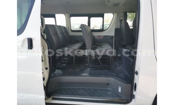 Imported Toyota Hiace White Makiinaa iti Import - Dubai keessatti Central Kenya keessatti Imported Toyota Hiace White Makiinaa iti Import - Dubai keessatti Central Kenya keessatti