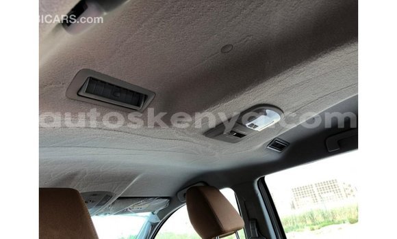 Imported Toyota Fortuner White Makiinaa iti Import - Dubai keessatti Central Kenya keessatti Imported Toyota Fortuner White Makiinaa iti Import - Dubai keessatti Central Kenya keessatti