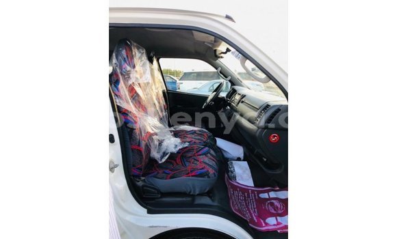Buy Import Toyota Hiace White Car in Import - Dubai in Central Kenya Buy Import Toyota Hiace White Car in Import - Dubai in Central Kenya