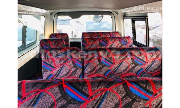 Buy Import Toyota Hiace White Car in Import - Dubai in Central Kenya Buy Import Toyota Hiace White Car in Import - Dubai in Central Kenya