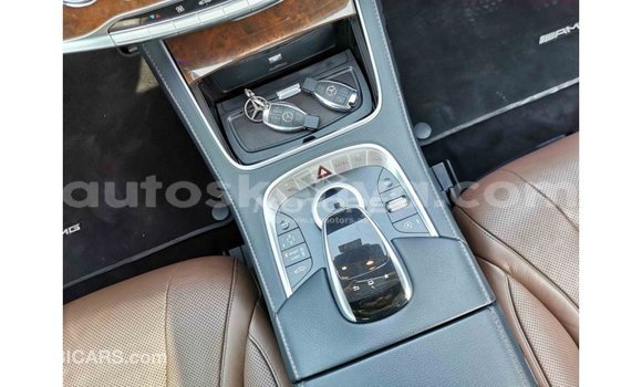 Buy Import Mercedes‒Benz 1117 Black Truck in Import - Dubai in Central Kenya Buy Import Mercedes‒Benz 1117 Black Truck in Import - Dubai in Central Kenya