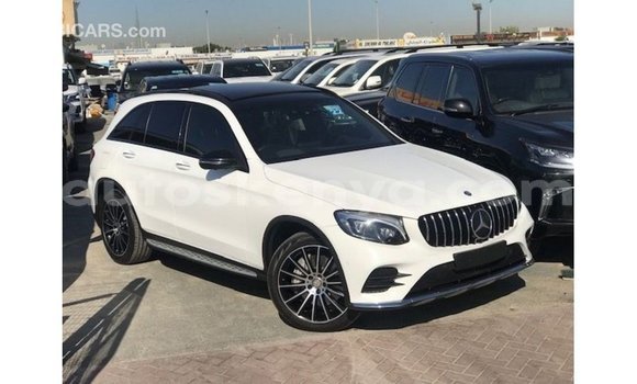 Buy Import Mercedes‒Benz 250 White Car in Import - Dubai in Central Kenya Buy Import Mercedes‒Benz 250 White Car in Import - Dubai in Central Kenya